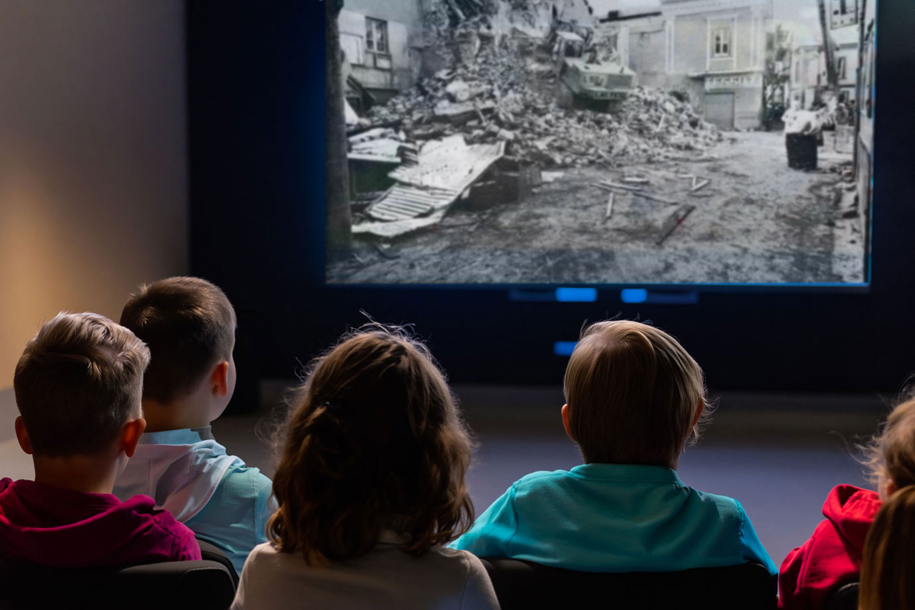 Sala cinema: un viaggio tra memoria e conoscenza, alla scoperta degli eventi che hanno segnato profondamente la nostra storia
